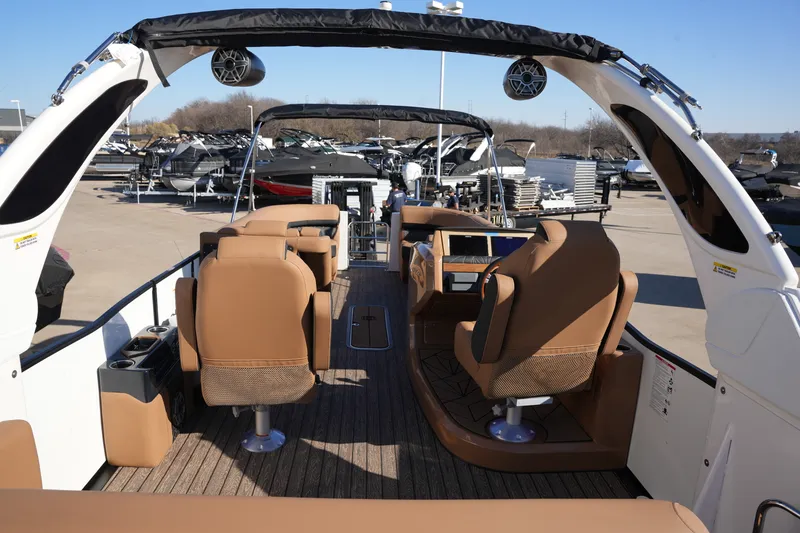 Slide: The Image of Harris Grand Mariner 250 2026 - 19