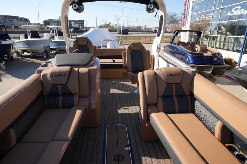 Slide: The Image of Harris Grand Mariner 250 2026 - 41