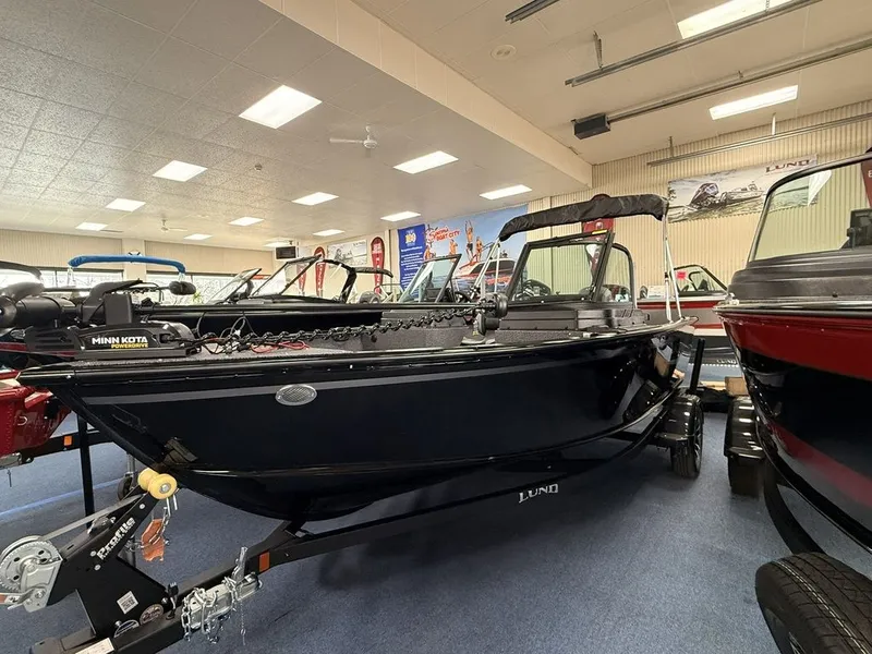 Slide: The Image of Lund 1700 Explorer Sport 2026 - 2