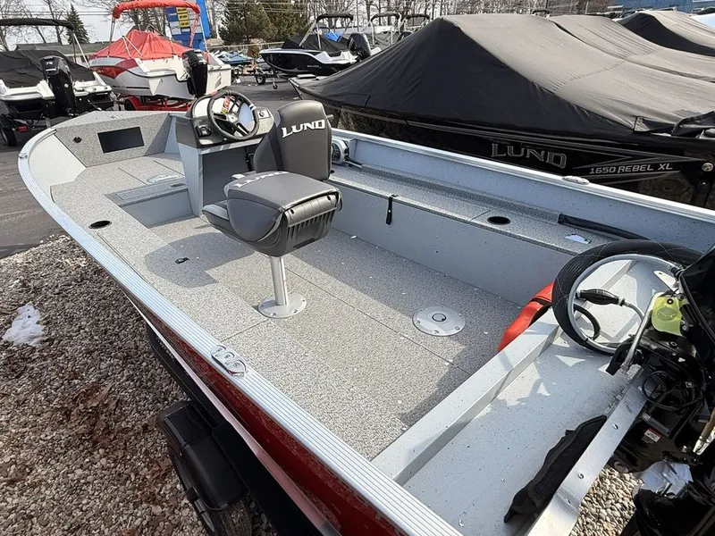 Slide: The Image of Lund 1600 Fury SS 2026 - 5