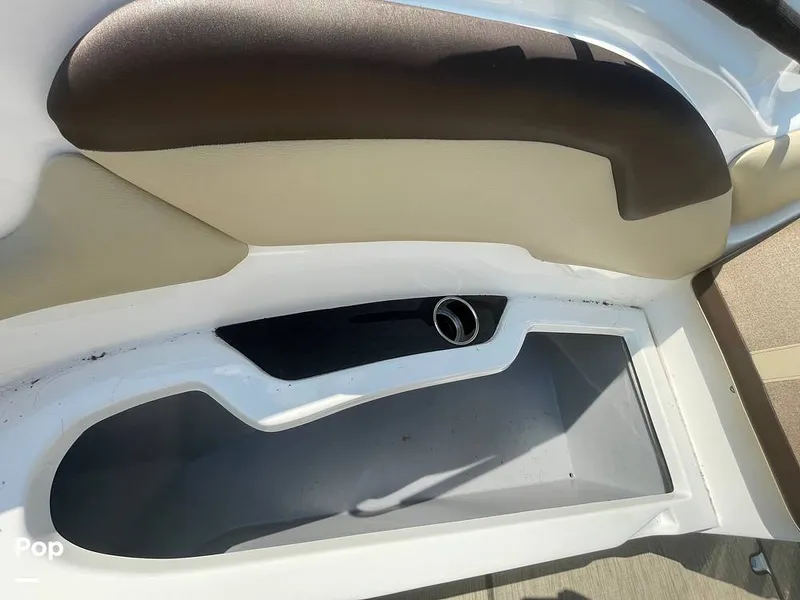 Slide: The Image of Rinker 29QX 2017 - 15717251