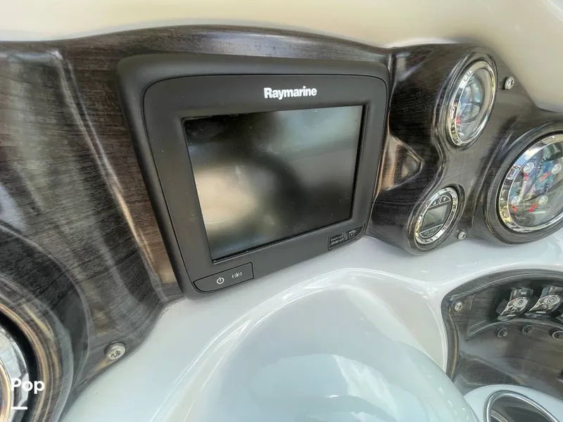 Slide: The Image of Rinker 29QX 2017 - 15717166