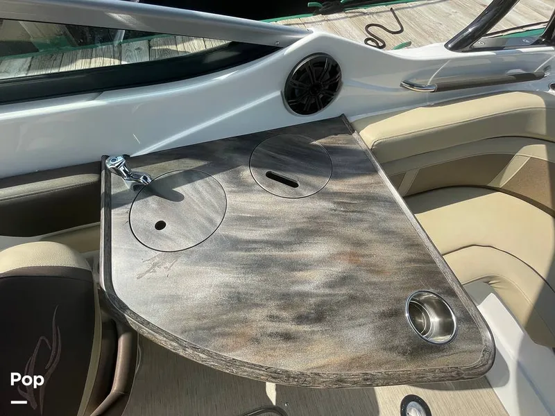 Slide: The Image of Rinker 29QX 2017 - 15717189