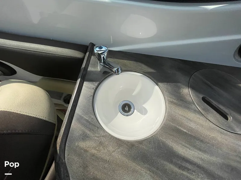 Slide: The Image of Rinker 29QX 2017 - 15717191