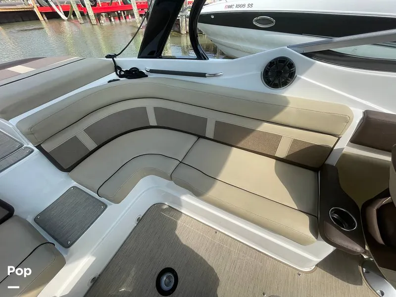 Slide: The Image of Rinker 29QX 2017 - 15717203