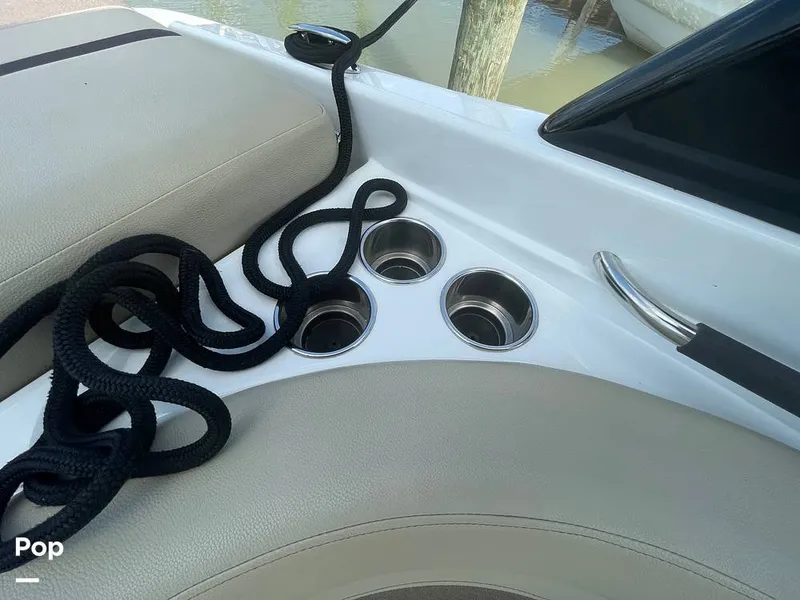 Slide: The Image of Rinker 29QX 2017 - 15717206