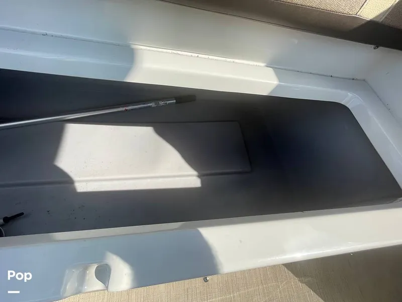 Slide: The Image of Rinker 29QX 2017 - 15717210