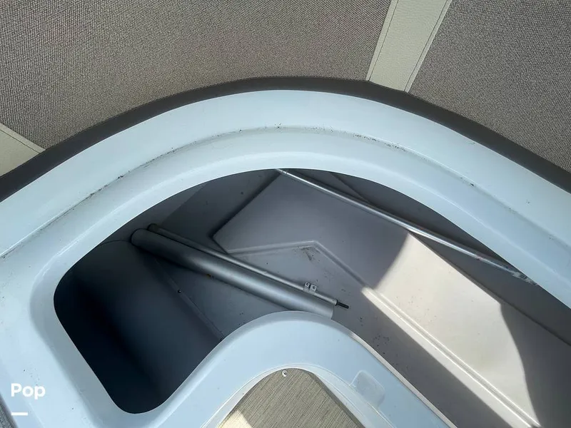 Slide: The Image of Rinker 29QX 2017 - 15717211