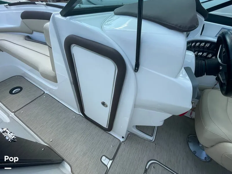 Slide: The Image of Rinker 29QX 2017 - 15717238