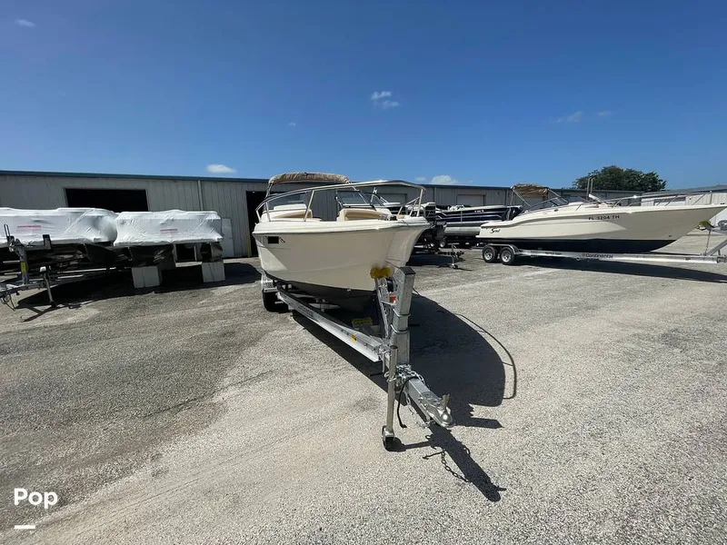 Slide: The Image of Scout 210 Dorado 2022 - 15701305