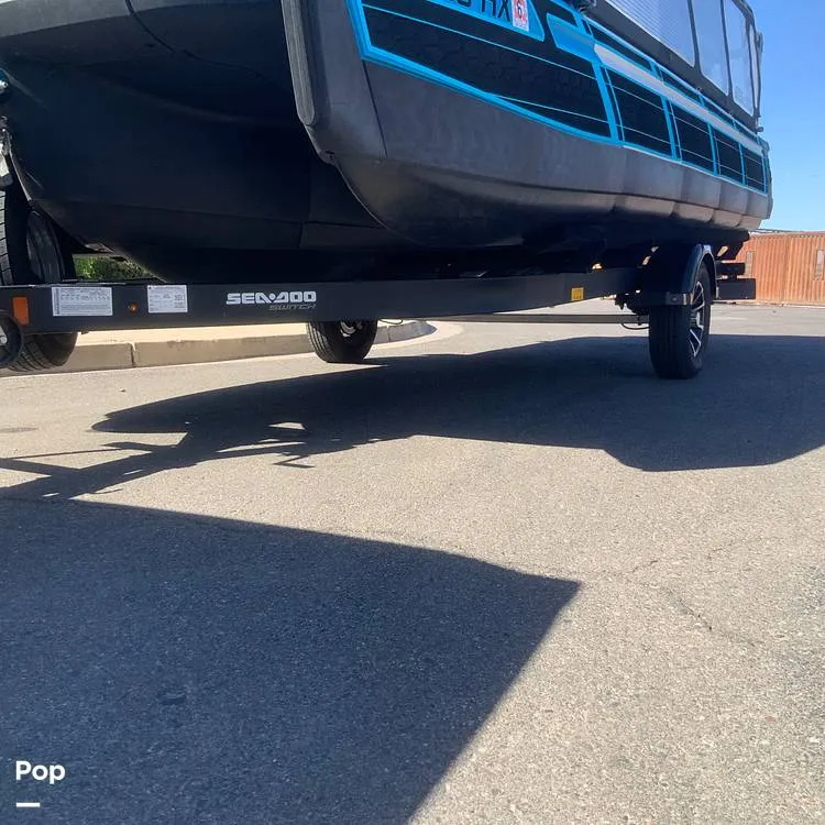 Slide: The Image of Sea-Doo Switch 19 2023 - 15714953