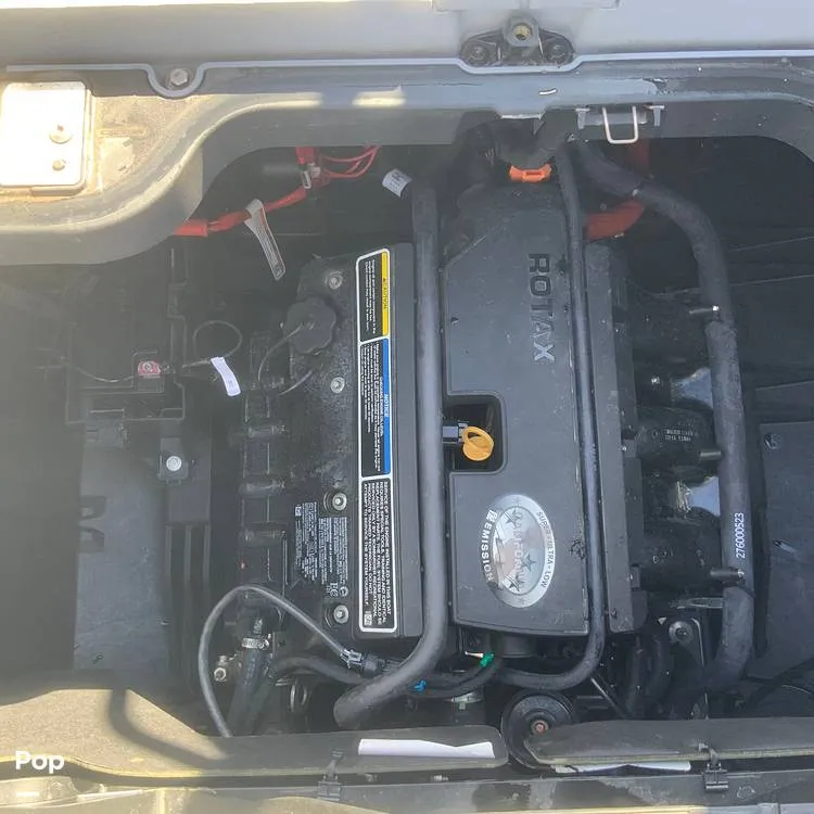 Slide: The Image of Sea-Doo Switch 19 2023 - 15714917