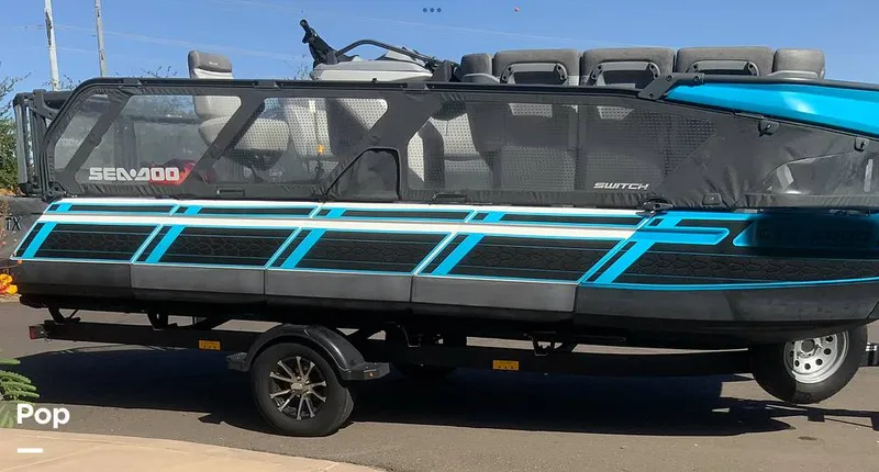 Slide: The Image of Sea-Doo Switch 19 2023 - 15794536