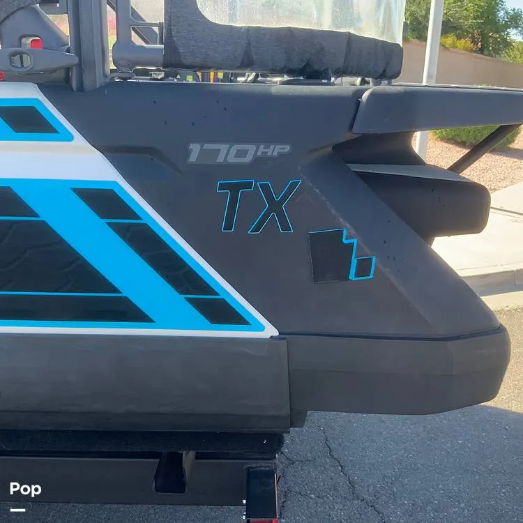 Slide: The Image of Sea-Doo Switch 19 2023 - 15714944