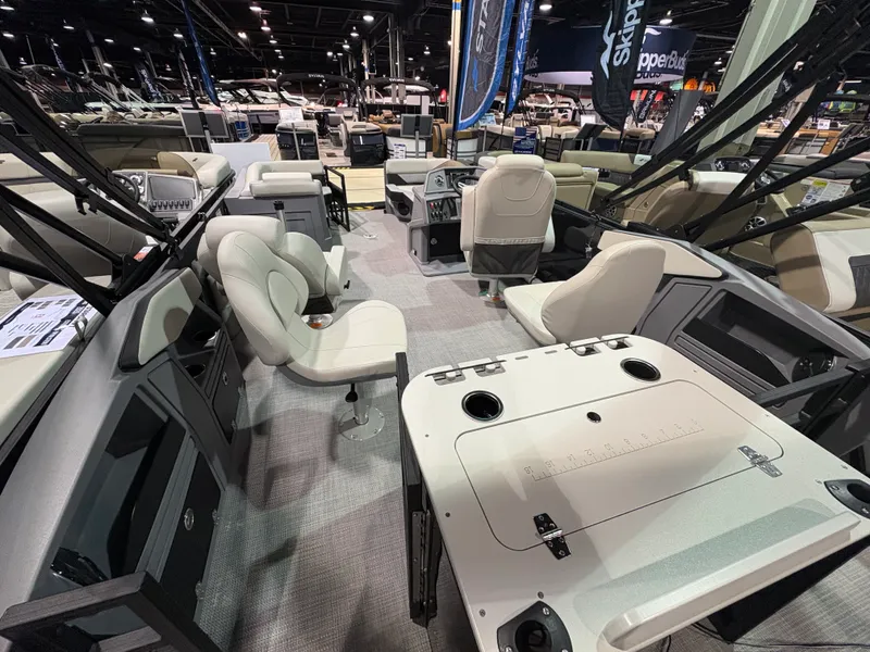 Slide: The Image of Starcraft VX 20 FD 2026 - 12