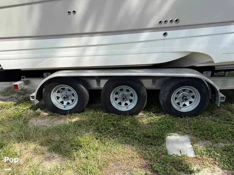 Slide: The Image of Regal 2765 Commodore 2004 - 15742304