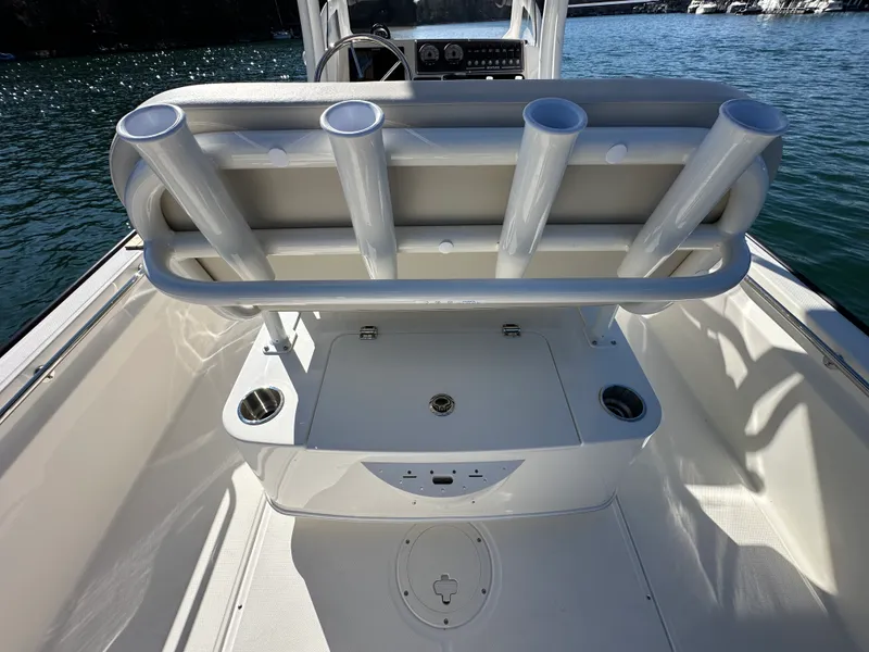 Slide: The Image of Boston Whaler 210 Montauk 2026 - 23