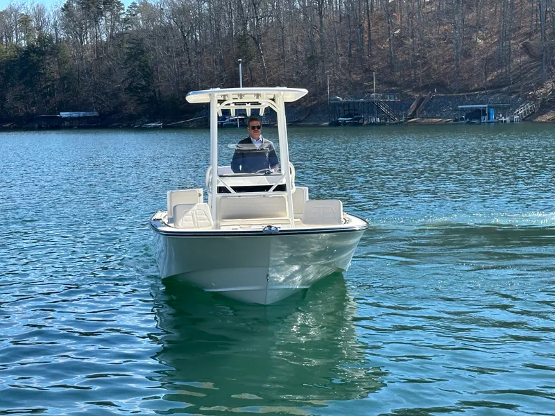 Slide: The Image of Boston Whaler 210 Montauk 2026 - 3