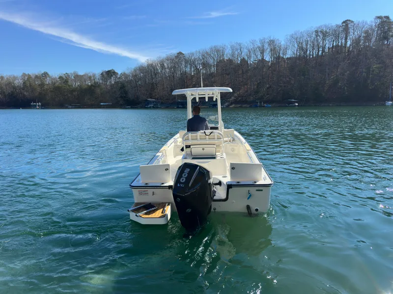 Slide: The Image of Boston Whaler 210 Montauk 2026 - 8