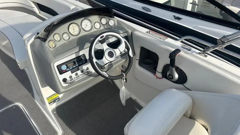 The Image of Bayliner 217 SD 2008 - 0
