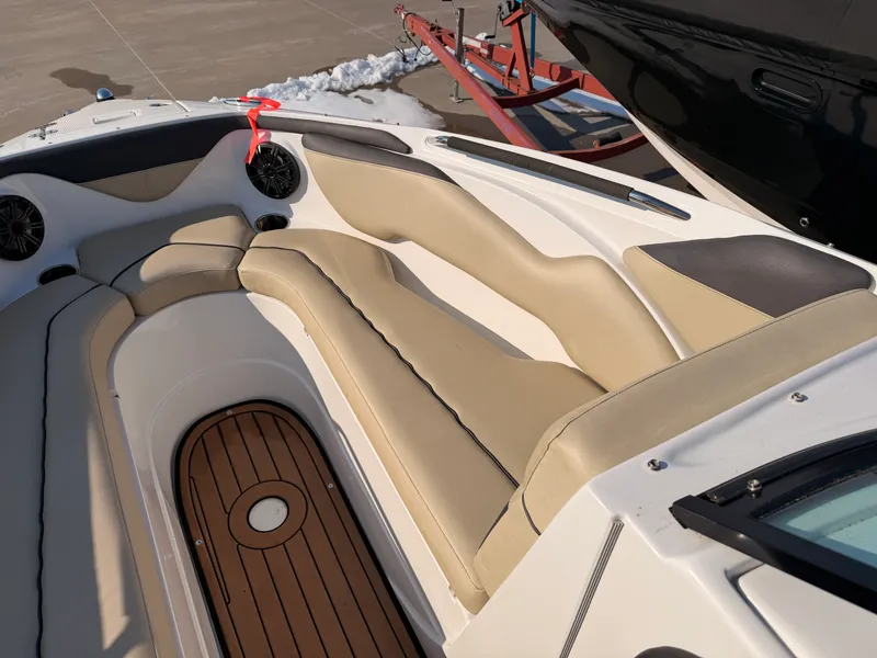 Slide: The Image of Rinker 26QX BR 2018 - 18