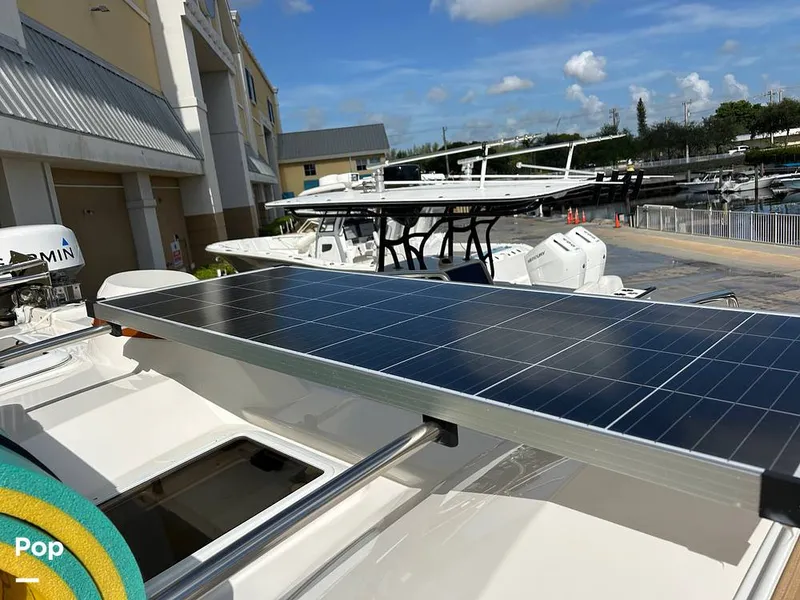 Slide: The Image of Ranger Tug R27 LE 2023 - 15730360