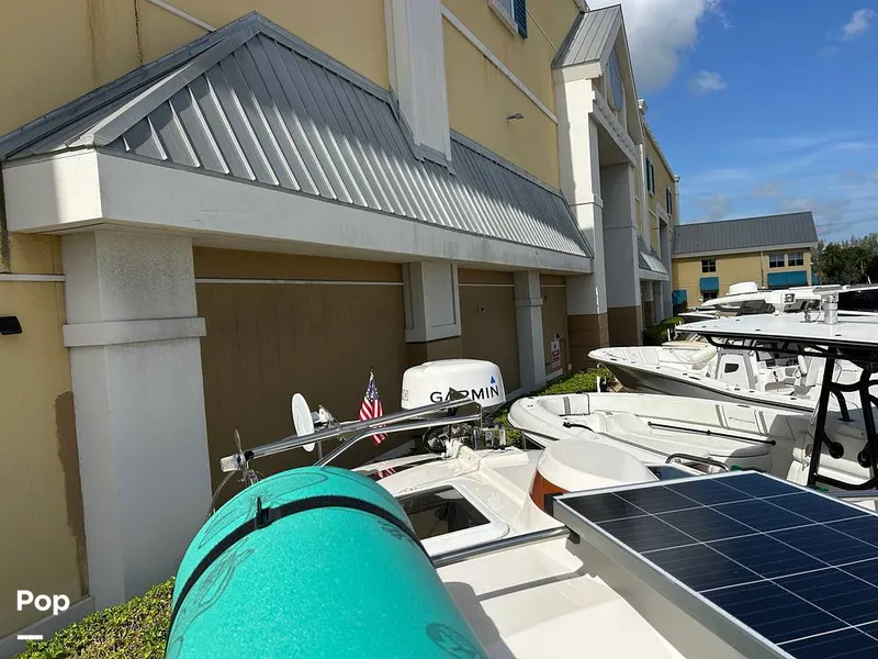 Slide: The Image of Ranger Tug R27 LE 2023 - 15730361