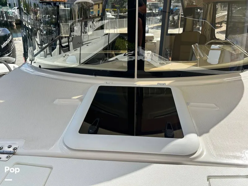 Slide: The Image of Ranger Tug R27 LE 2023 - 15730367