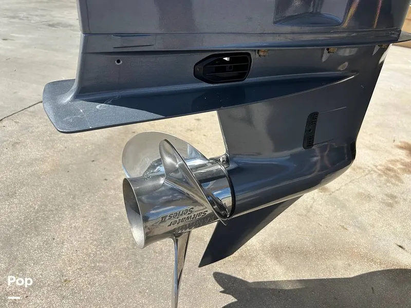 Slide: The Image of Ranger Tug R27 LE 2023 - 15730380