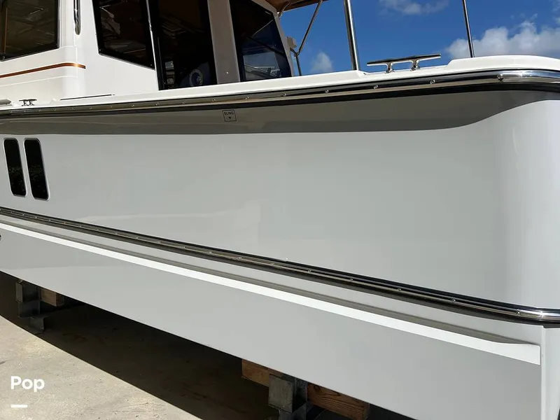 Slide: The Image of Ranger Tug R27 LE 2023 - 15730387