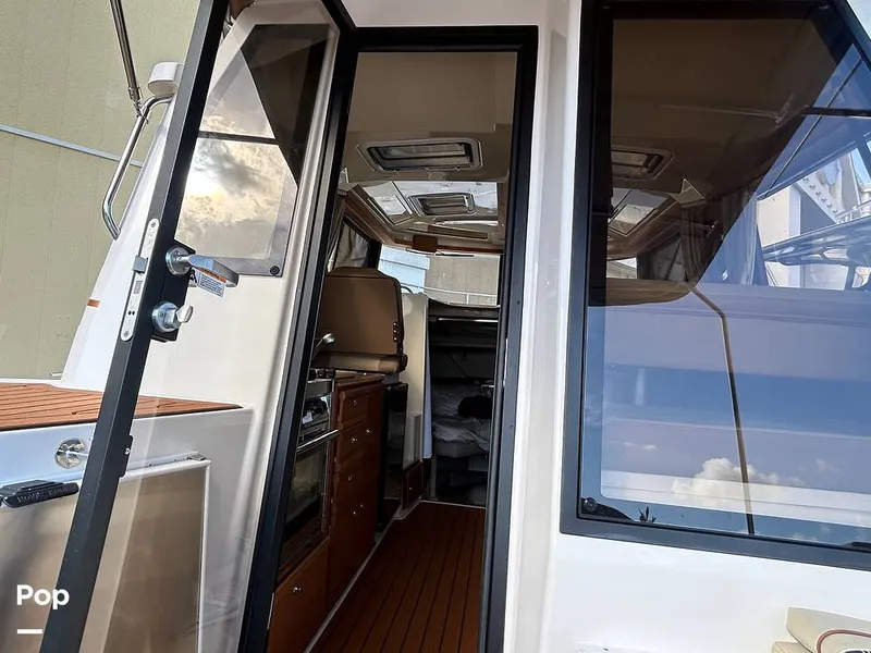 Slide: The Image of Ranger Tug R27 LE 2023 - 15730262