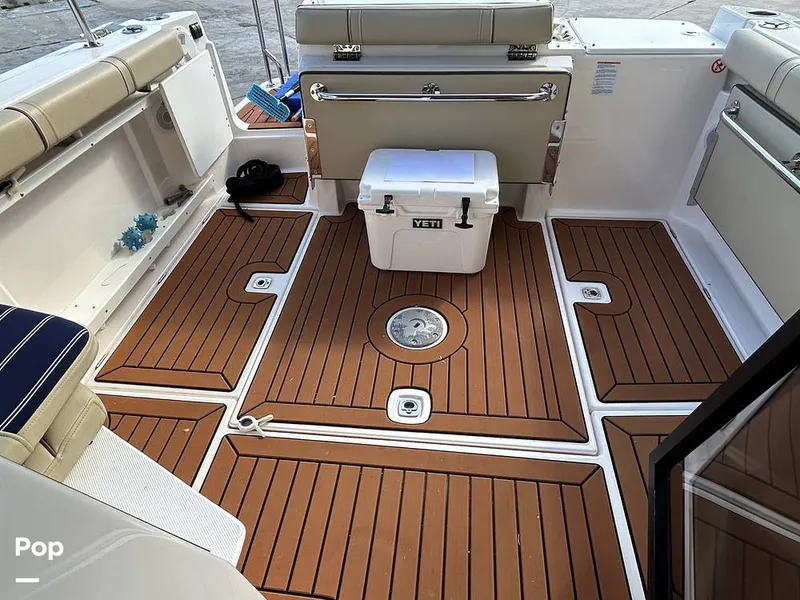 Slide: The Image of Ranger Tug R27 LE 2023 - 15730263