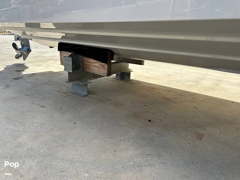 Slide: The Image of Ranger Tug R27 LE 2023 - 15730405