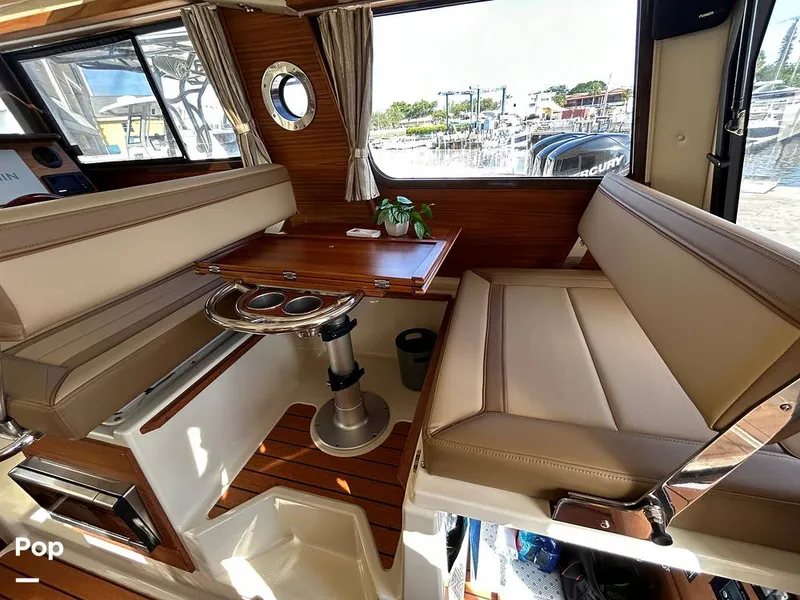 Slide: The Image of Ranger Tug R27 LE 2023 - 15730294