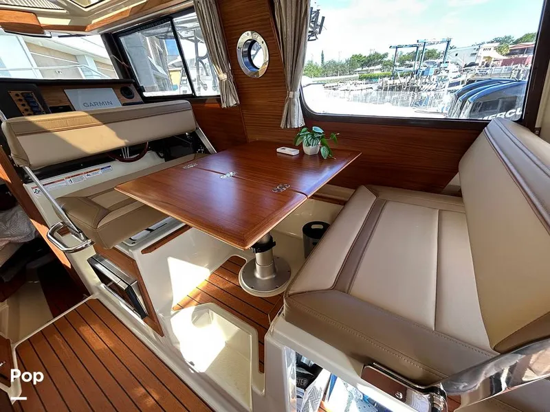 Slide: The Image of Ranger Tug R27 LE 2023 - 15730297