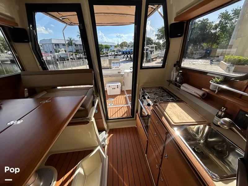 Slide: The Image of Ranger Tug R27 LE 2023 - 15730298