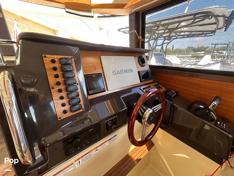 Slide: The Image of Ranger Tug R27 LE 2023 - 15730310