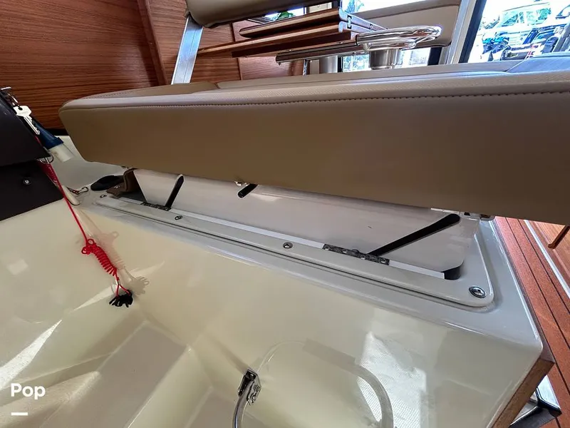 Slide: The Image of Ranger Tug R27 LE 2023 - 15730324