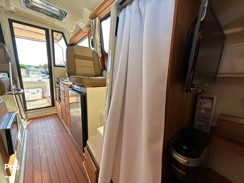 Slide: The Image of Ranger Tug R27 LE 2023 - 15730337