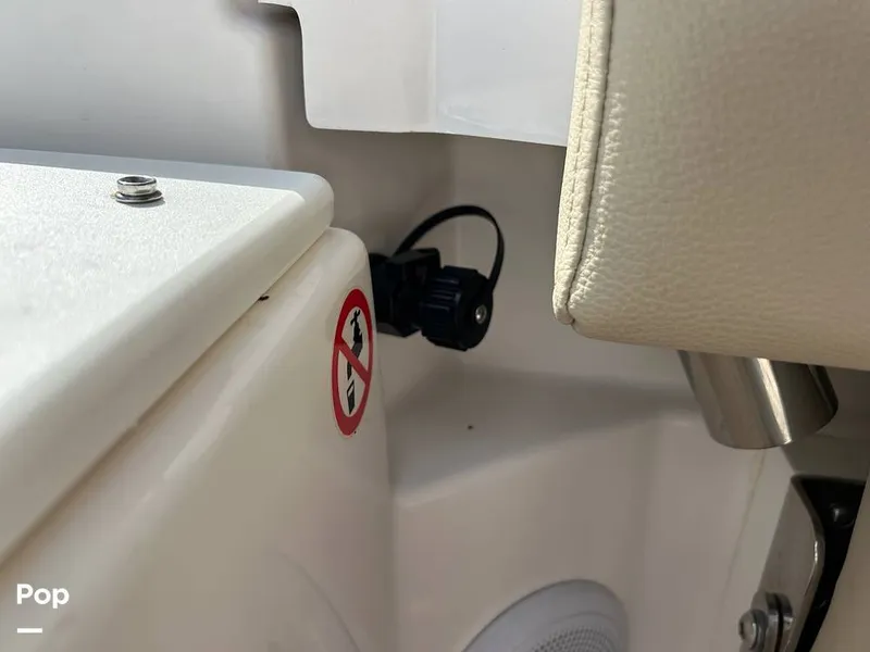 Slide: The Image of Ranger Tug R27 LE 2023 - 15730353