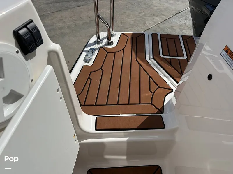 Slide: The Image of Ranger Tug R27 LE 2023 - 15730354