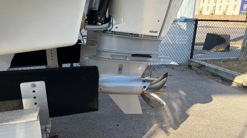 Slide: The Image of Sea Ray SLX 310 Outboard 2026 - 13