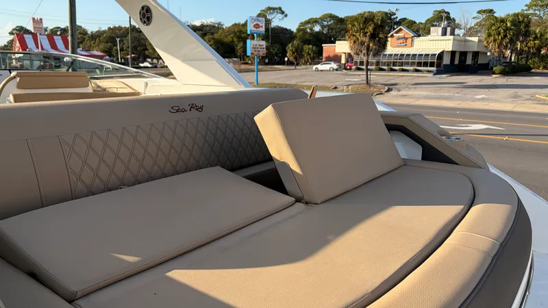 Slide: The Image of Sea Ray SLX 310 Outboard 2026 - 20