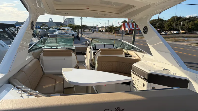 Slide: The Image of Sea Ray SLX 310 Outboard 2026 - 21