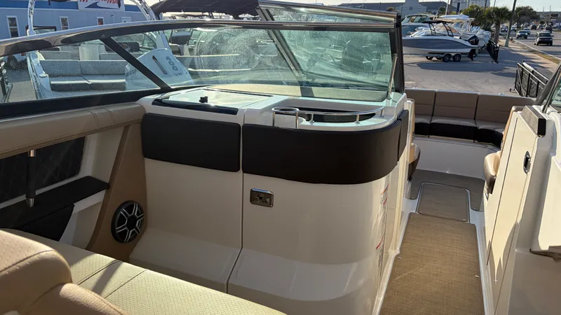 Slide: The Image of Sea Ray SLX 310 Outboard 2026 - 33