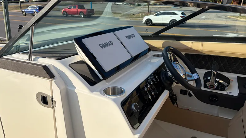 Slide: The Image of Sea Ray SLX 310 Outboard 2026 - 38