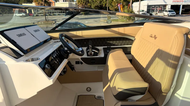 Slide: The Image of Sea Ray SLX 310 Outboard 2026 - 42