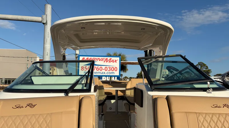 Slide: The Image of Sea Ray SLX 310 Outboard 2026 - 48