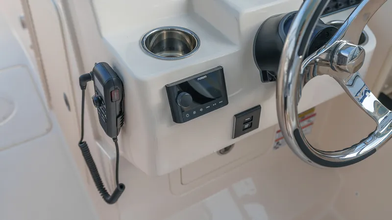 Slide: The Image of Grady-White Freedom 235 2026 - 15