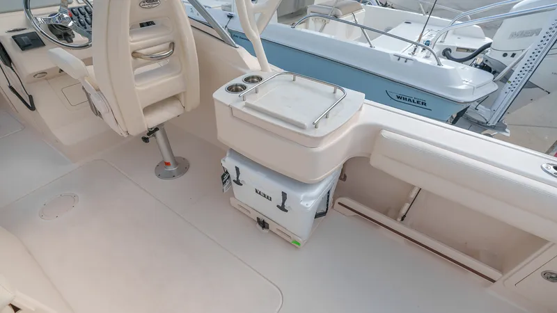 Slide: The Image of Grady-White Freedom 235 2026 - 28